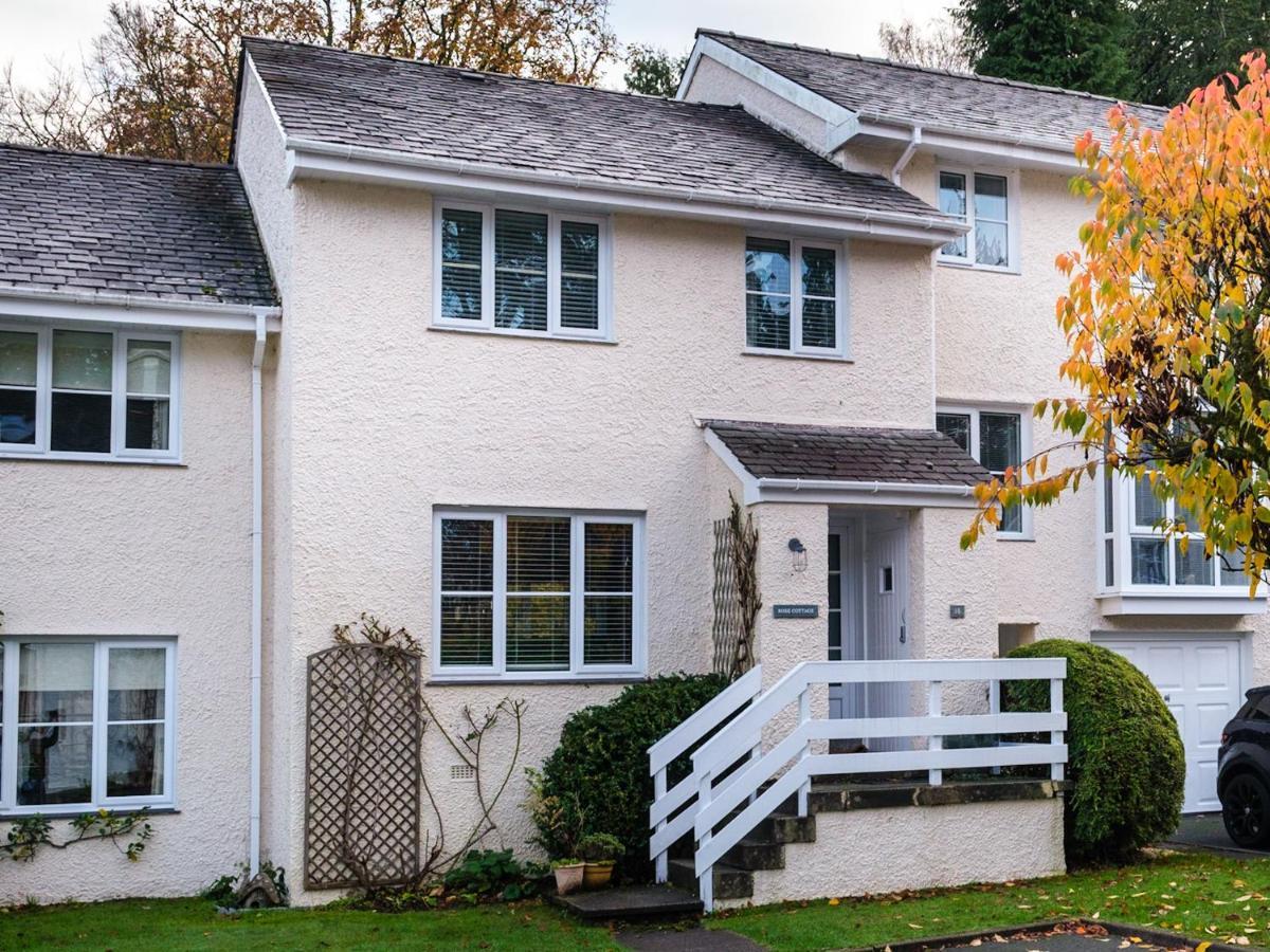 The Neon Rose Villa Bowness-on-Windermere Exterior photo